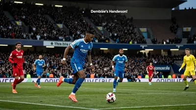 Dembélé frappe dans les gants de Henderson !