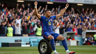 Mbappé bat le record de buts, l'Espagne championne du monde 2026
