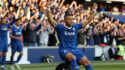 Les Bleus franchissent les quarts : Mbappé brave la douleur